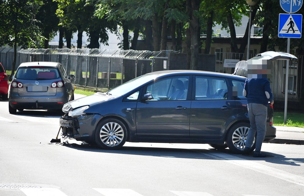 Kraksa Na Chodkiewicza S Spore Utrudnienia W Ruchu Zdj Cia