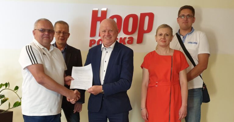 (ZDJĘCIA) Hoop Polska gra z KS-em Kutno! Podpisano umowę sponsorską