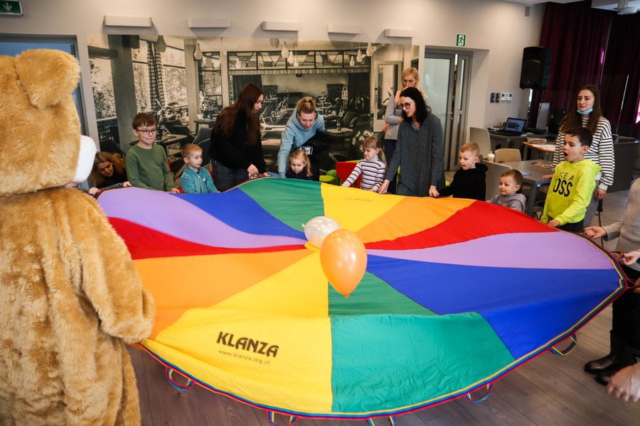 Biblioteka organizuje zajęcia dla rodzin z Ukrainy / fot. MiPBP w Kutnie