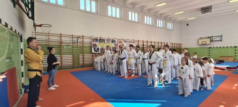 Worek medali sekcji Taekwondo AZS ANSGK Kutno [ZDJĘCIA]