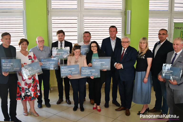 13 milionów złotych rządowego wsparcia dla gmin z powiatu kutnowskiego. Będą ważne inwestycje [ZDJĘCIA]