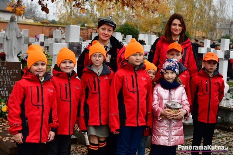 Sukces kwesty na ratowanie grobów. Wiemy, ile zebrano pieniędzy [ZDJĘCIA]
