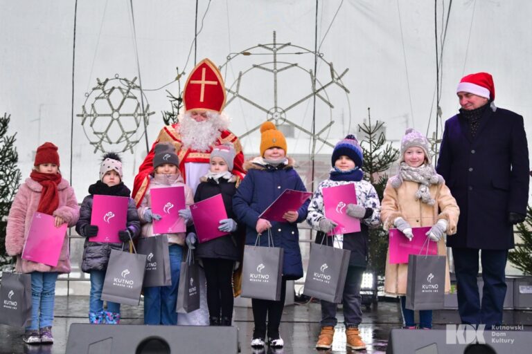 Piękne kolędy i pastorałki w wykonaniu młodych artystów z Kutna (ZDJĘCIA)