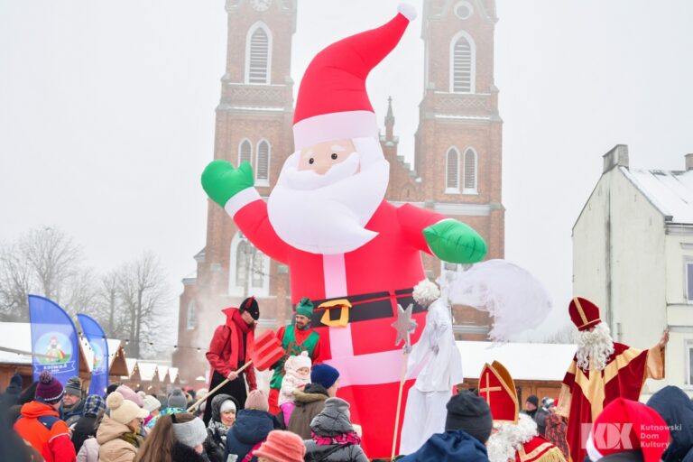 Mikołaje opanowały Kutno! Świąteczna parada przeszła przez centrum (ZDJĘCIA/WIDEO)