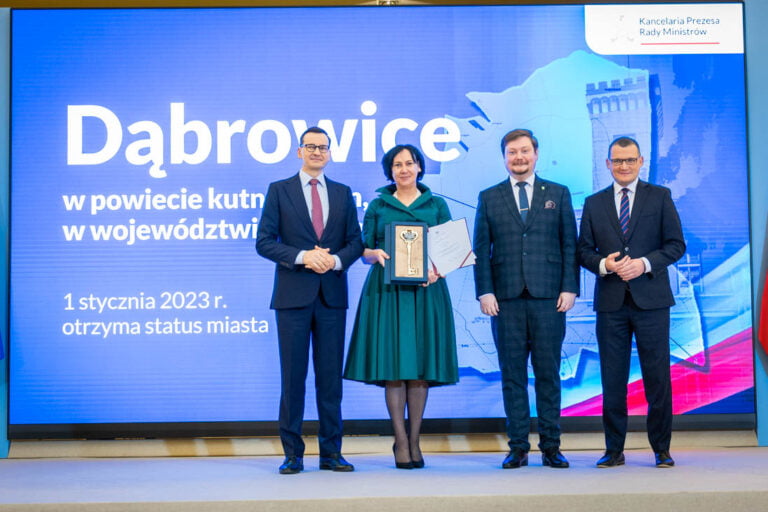 W powiecie kutnowskim będzie nowe miasto. Dąbrowice odzyskują prawa miejskie po 153 latach! (ZDJĘCIA/WIDEO)