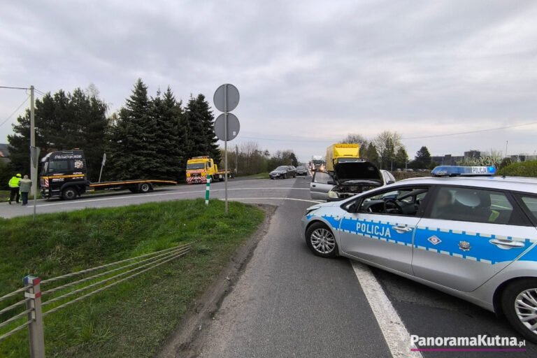 Wypadek Na DK92, Groźne Zderzenie Dwóch Samochodów. W Akcji Wszystkie ...