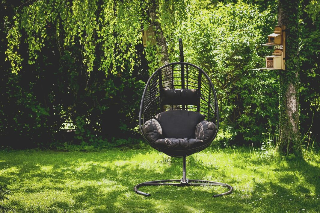 hanging-chair-5200722_1280