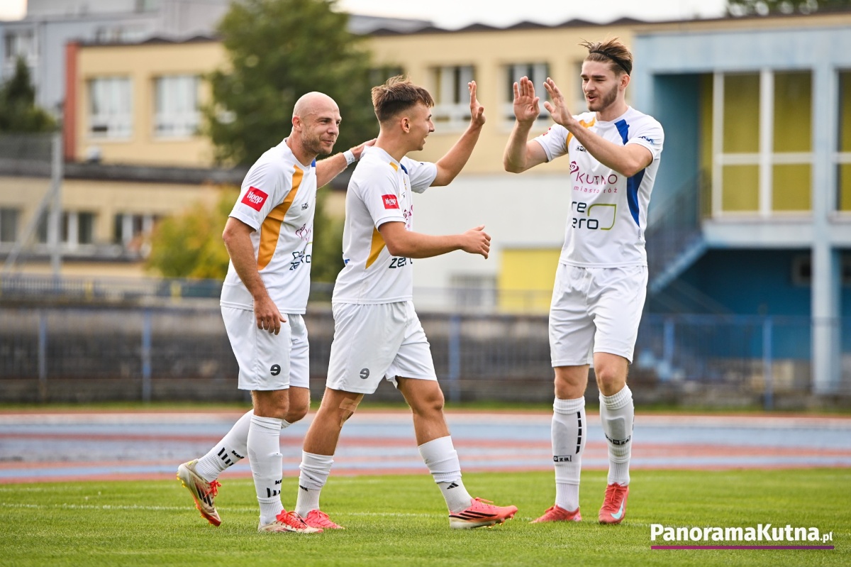 KS Kutno 3:2 Zryw Wygoda IV liga zdjęcia