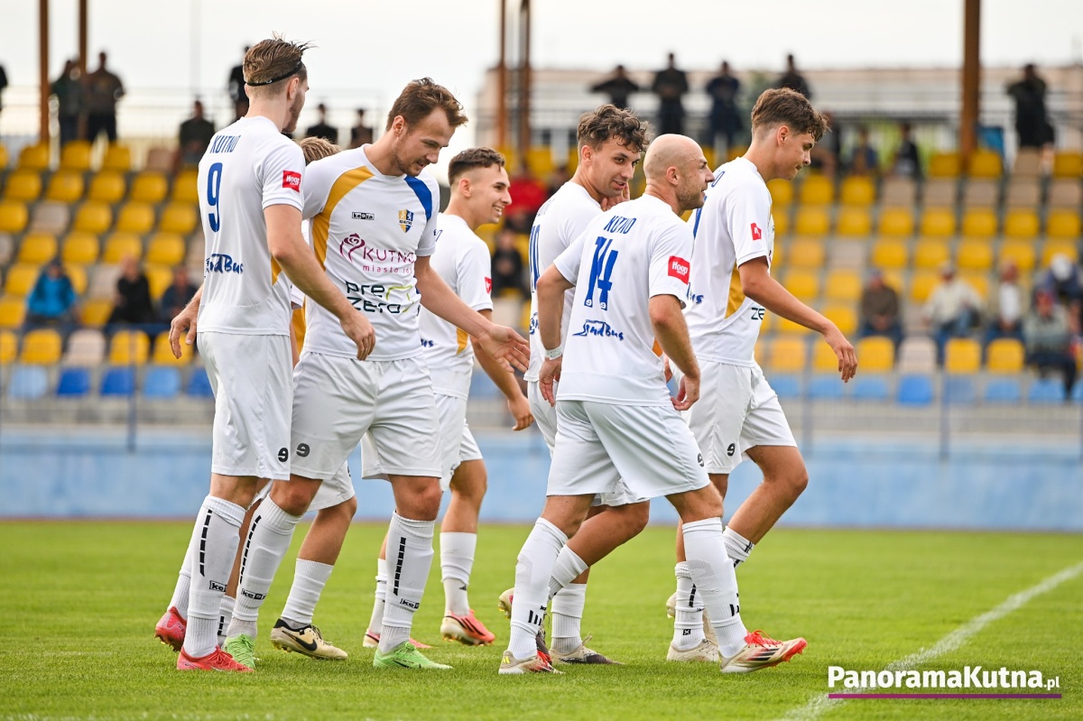 KS Kutno 3:2 Zryw Wygoda IV liga zdjęcia