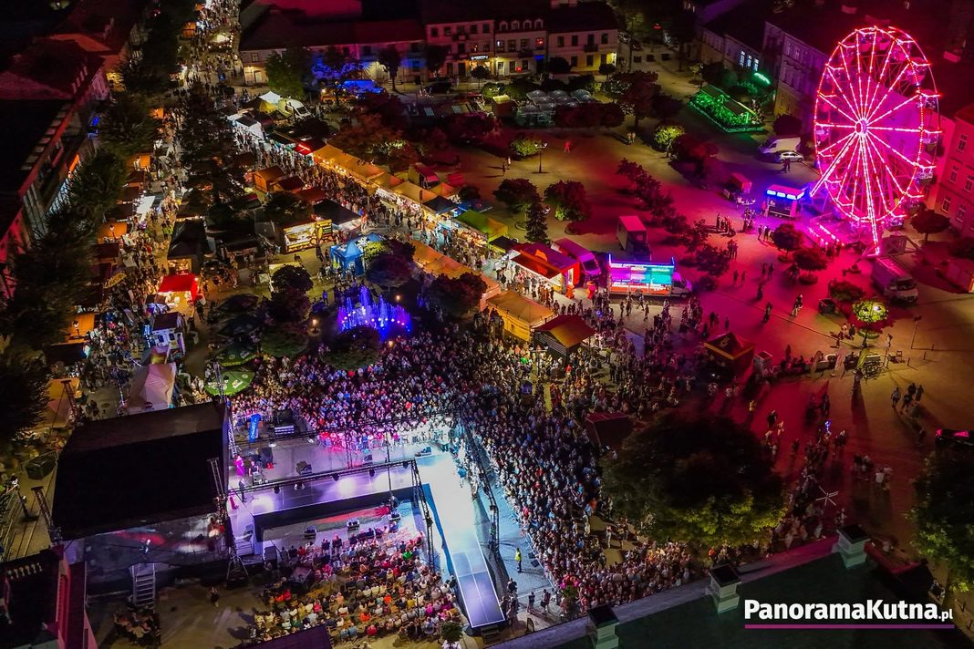 panorama kutna święto róży dron
