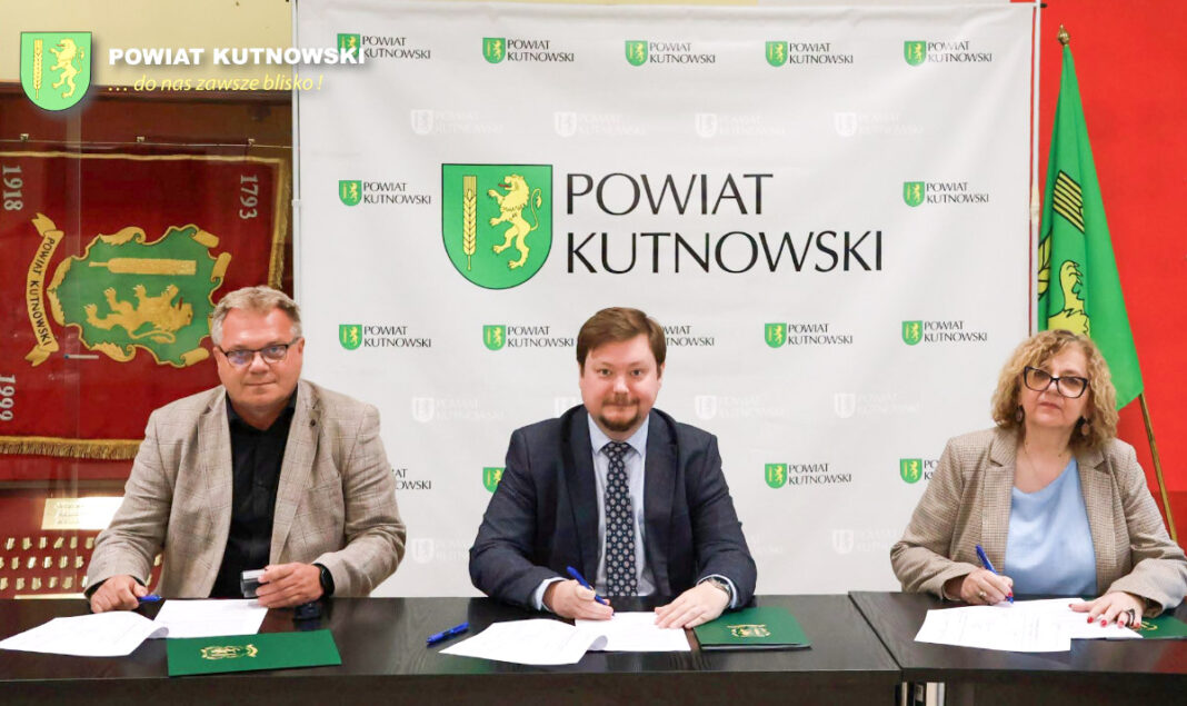 powiat-podpisanie-umowy-oporow-kutno-droga